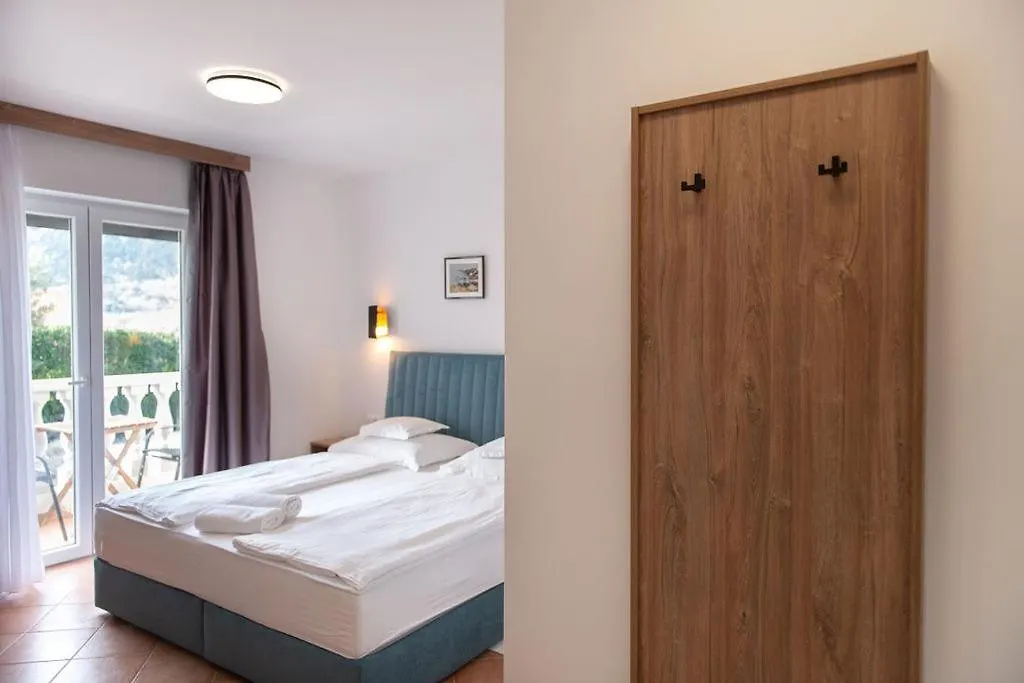 Bed & Breakfast Dosen III Baska