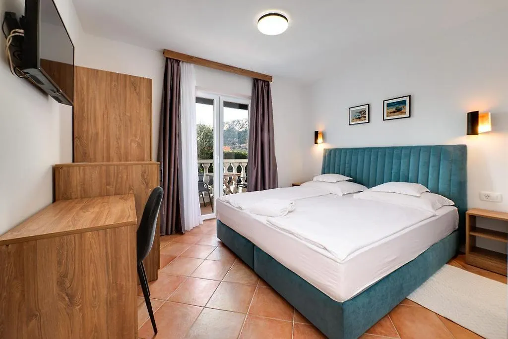 Bed & Breakfast Dosen III Baska  3*, Baska (Krk)