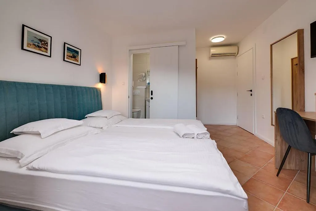 Bed & Breakfast Dosen III Baska