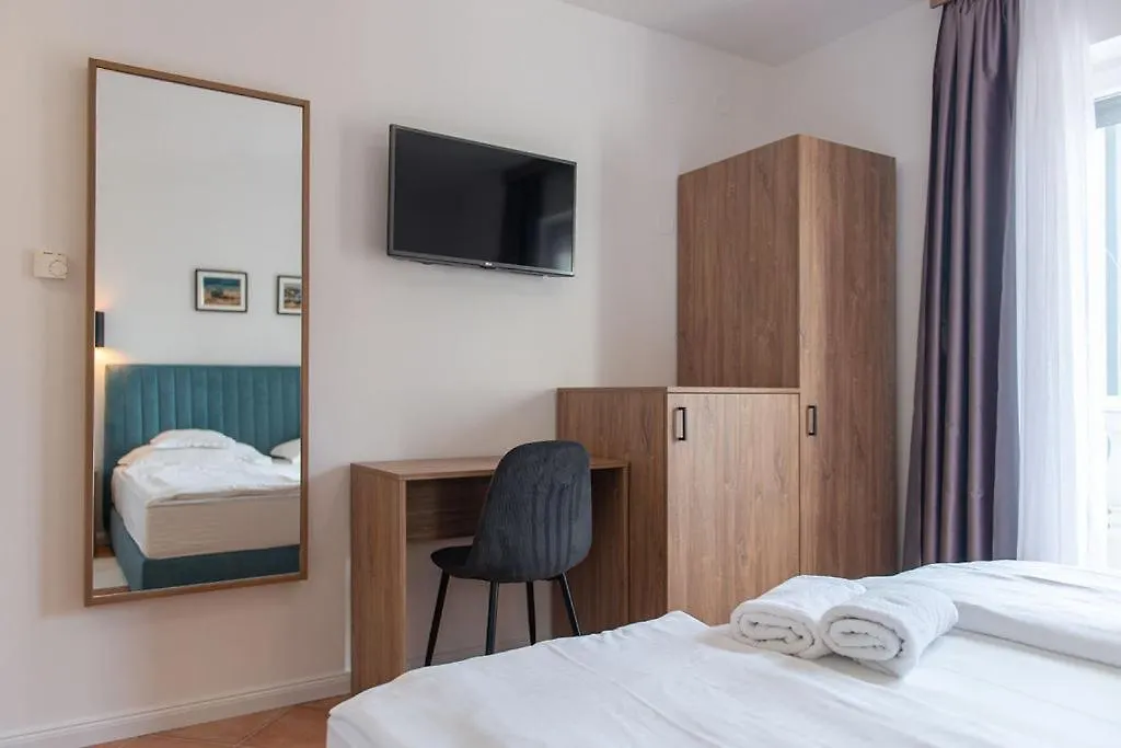 Bed & Breakfast Dosen III Baska