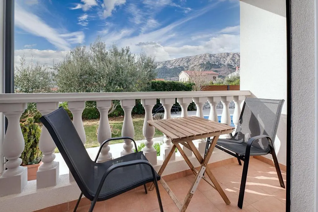 Bed & Breakfast Dosen III Baska  Croatia