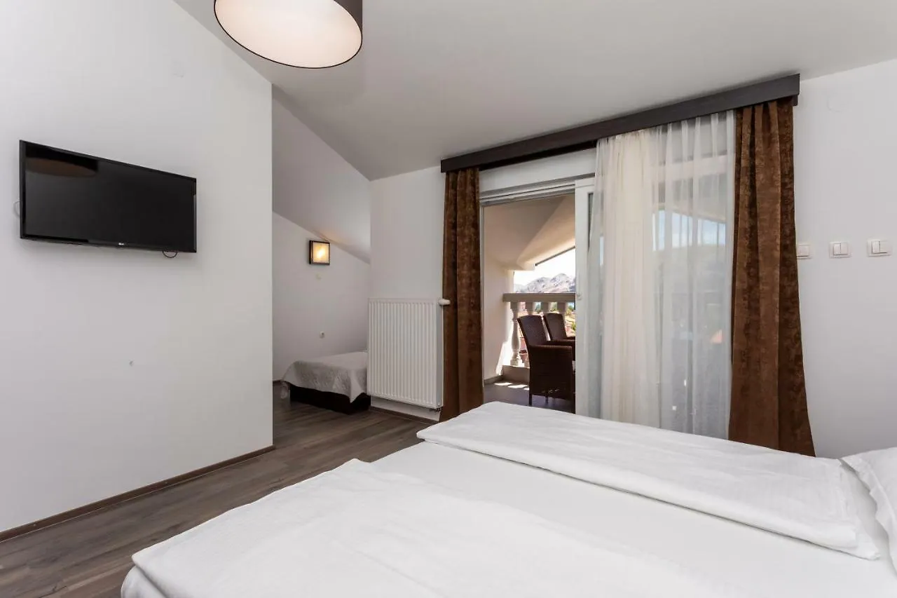 Bed & Breakfast Dosen III Baska  3*, Baska (Krk)